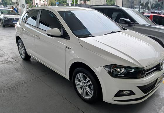 VOLKSWAGEN POLO 1.0 200 TSI COMFORTLINE AUTOMÁTICO VOLKSWAGEN POLO 1.0 200 TSI COMFORTLINE AUTOMÁTICO